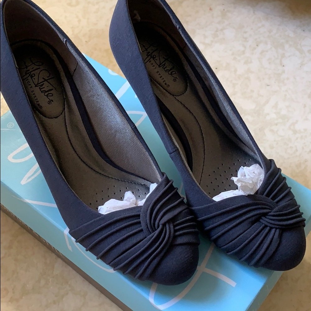 Life Stride Navy Blue Heel